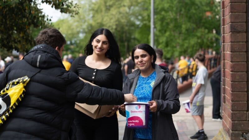 two women collecting money for dementia uk