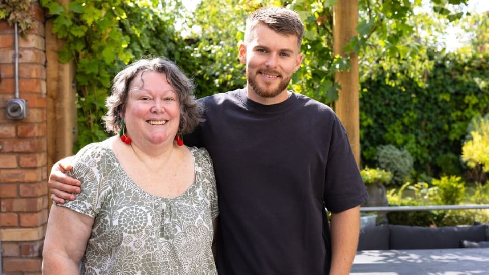 Will Dean and his mother Ronnie (who lives with young onset Alzheimer's)
